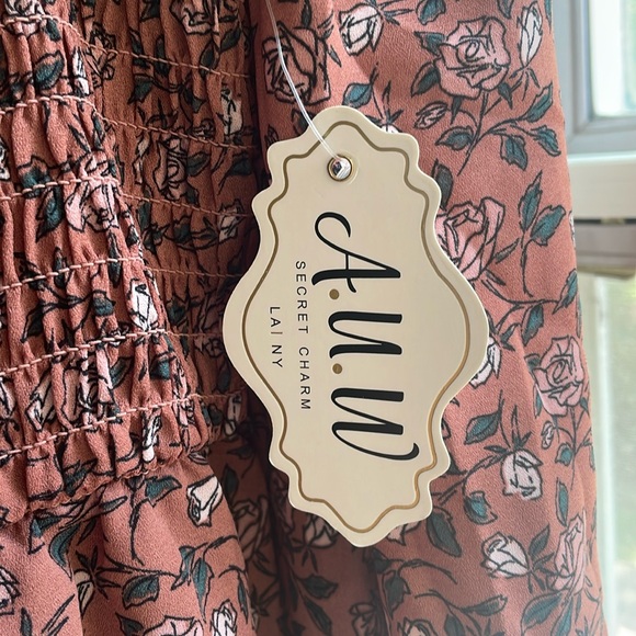 A beautiful boho mini dress by AUW! - Picture 3 of 6